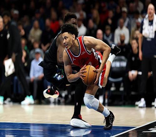 璀璨水晶宫,力挺格拉斯,全队同心共,亚博体育,亚博体育官网,亚博体育app,亚博体育下载