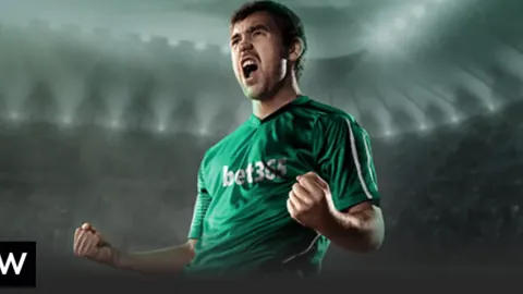 欧足联对卡拉斯科欧冠红牌事件作出停赛3场处罚决定